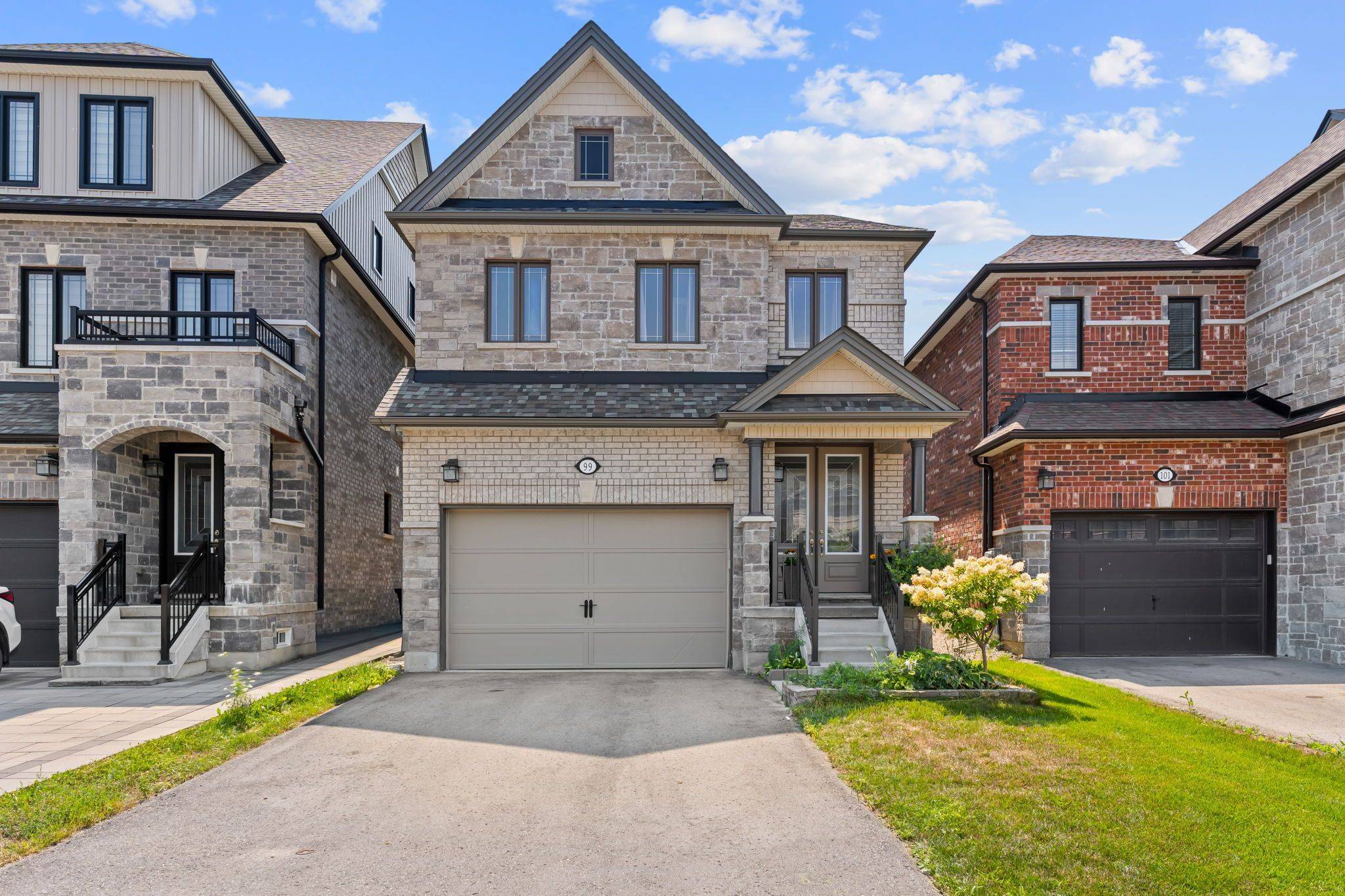 99 Walker BLVD, New Tecumseth, ON L9R 1A5