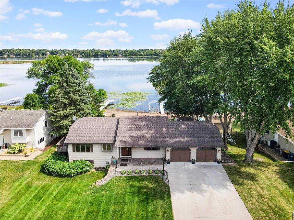 31117 Peninsula AVE, Lindstrom, MN 55045