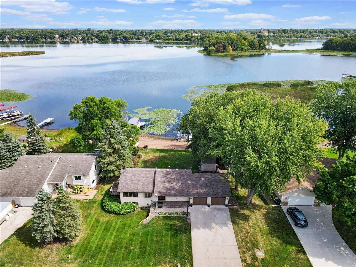 31117 Peninsula AVE, Lindstrom, MN 55045