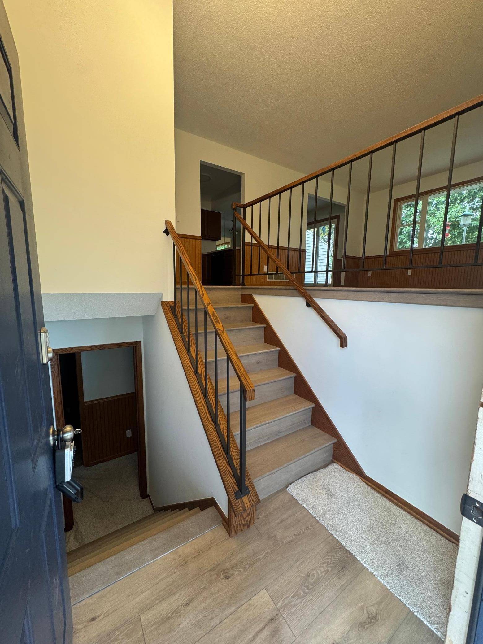 6279 Monticello LN N, Maple Grove, MN 55369