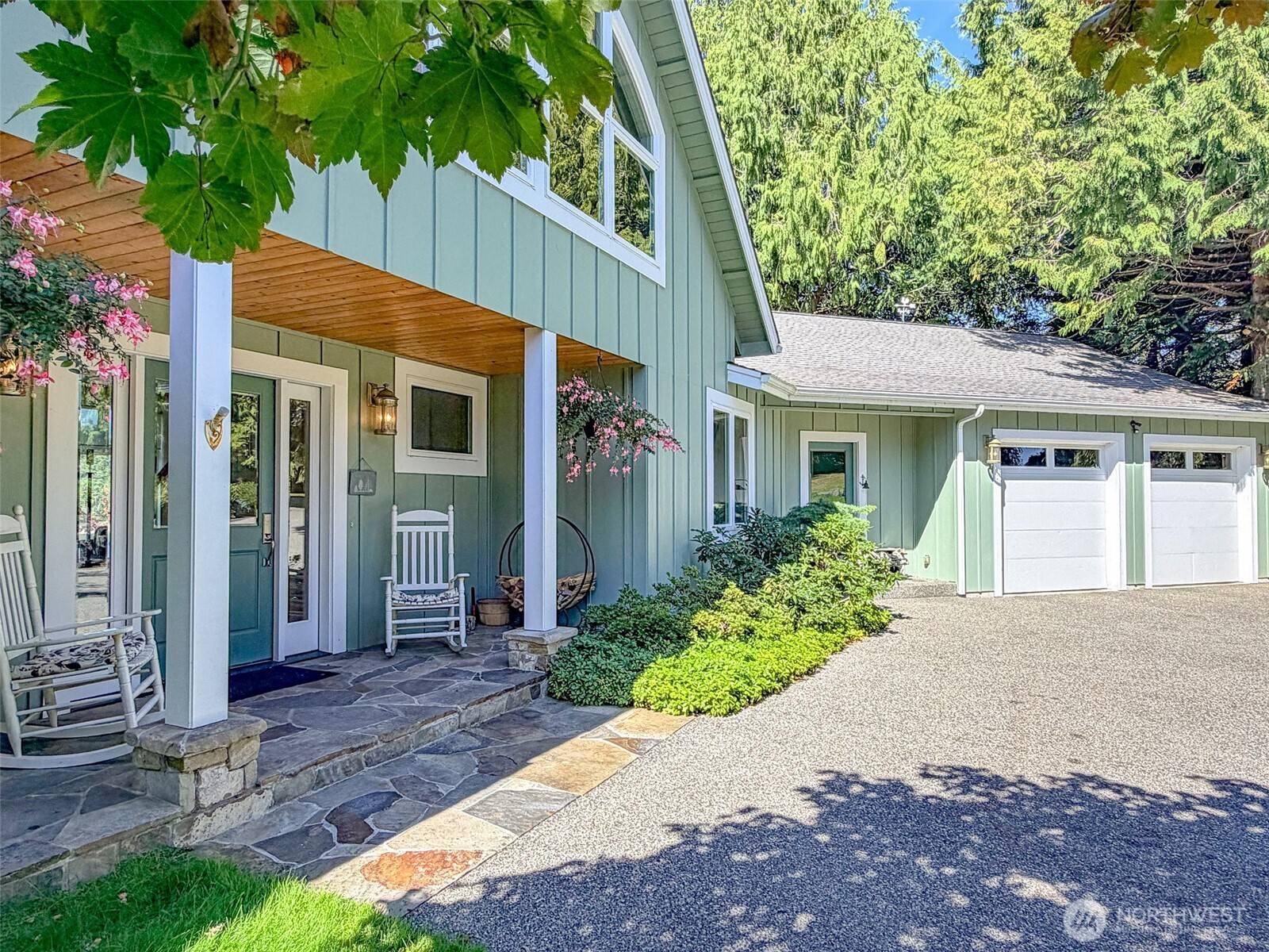 81 W Ludlow Point RD, Port Ludlow, WA 98365