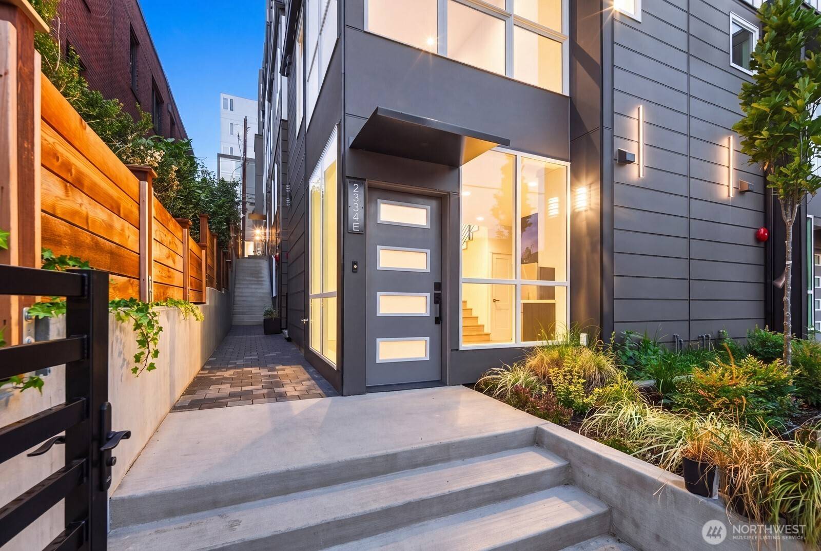 2334 Franklin AVE E #E, Seattle, WA 98102