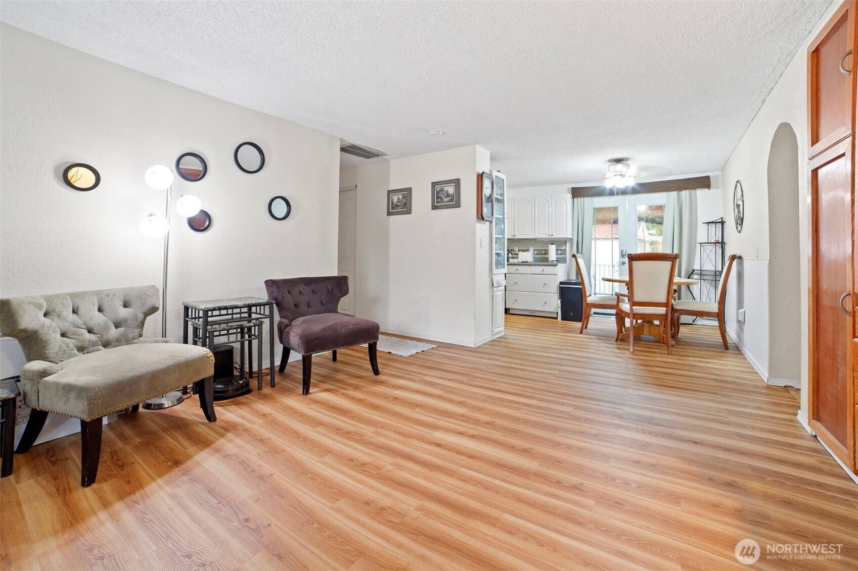 25527 151 PL SE, Covington, WA 98042