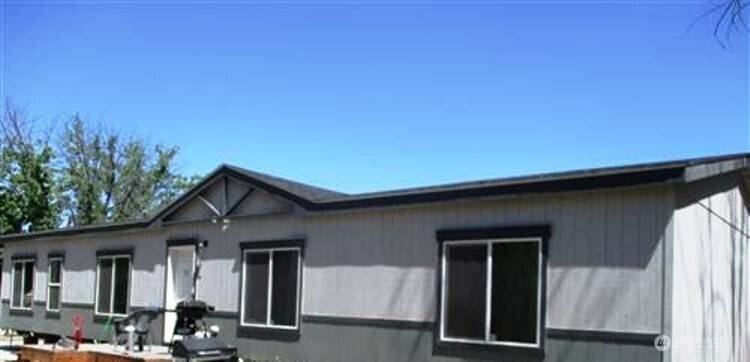 2311 Highland Dr, Bridgeport, WA 98813