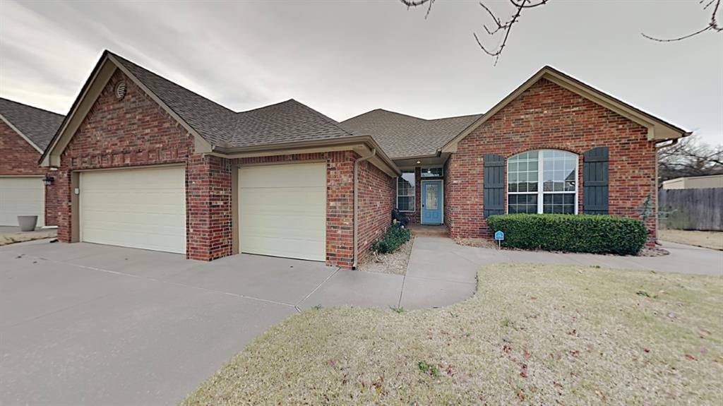 11733 Cherry Point LN, Yukon, OK 73099