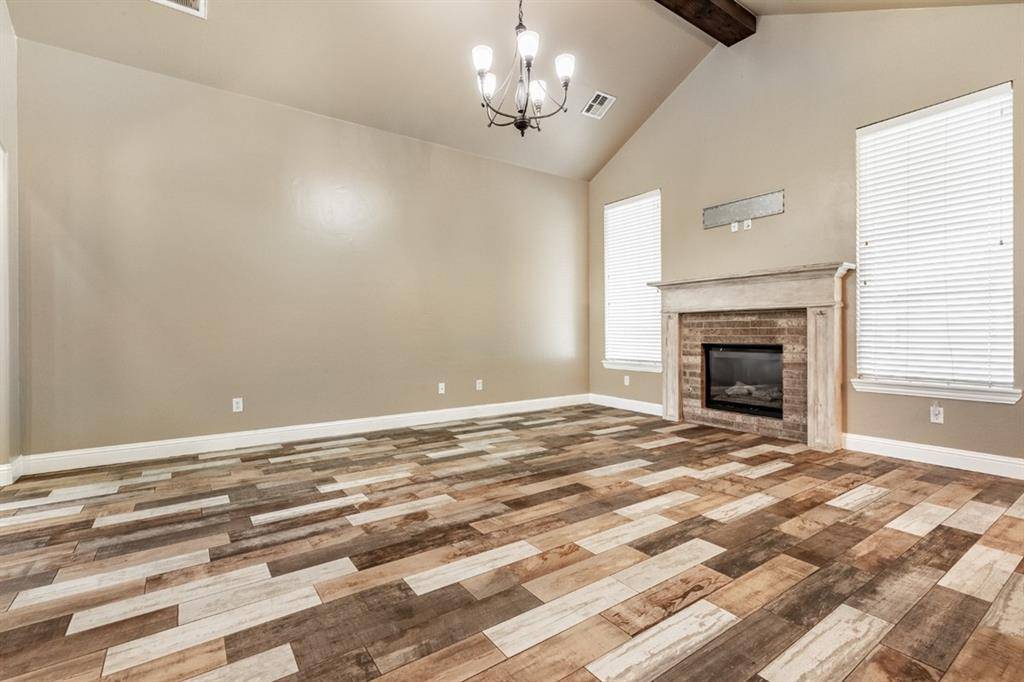 13909 Drakes WAY, Yukon, OK 73099