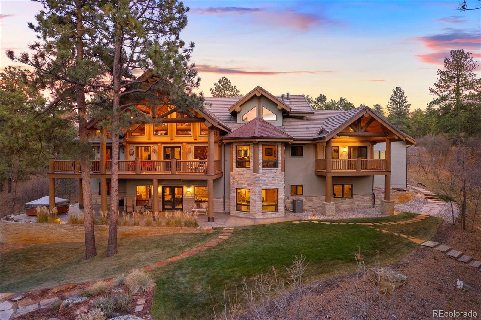 6833 Yampa DR, Larkspur, CO 80118