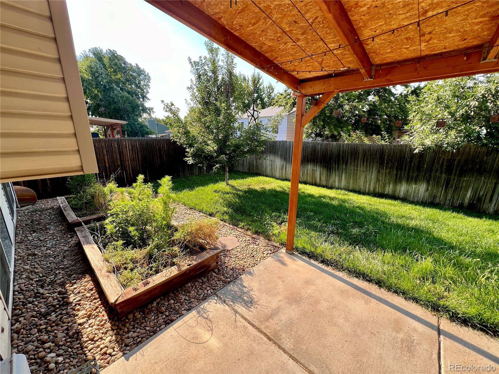 19034 E Carmel CIR, Aurora, CO 80011