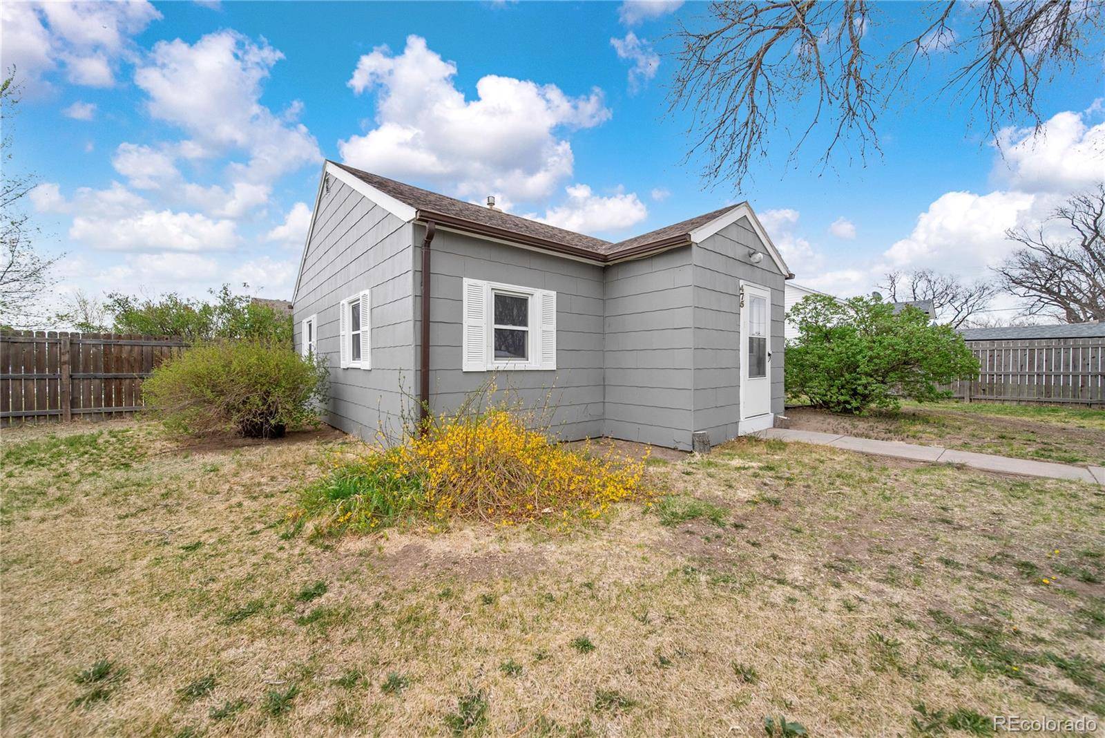 475 W 5th ST, Akron, CO 80720