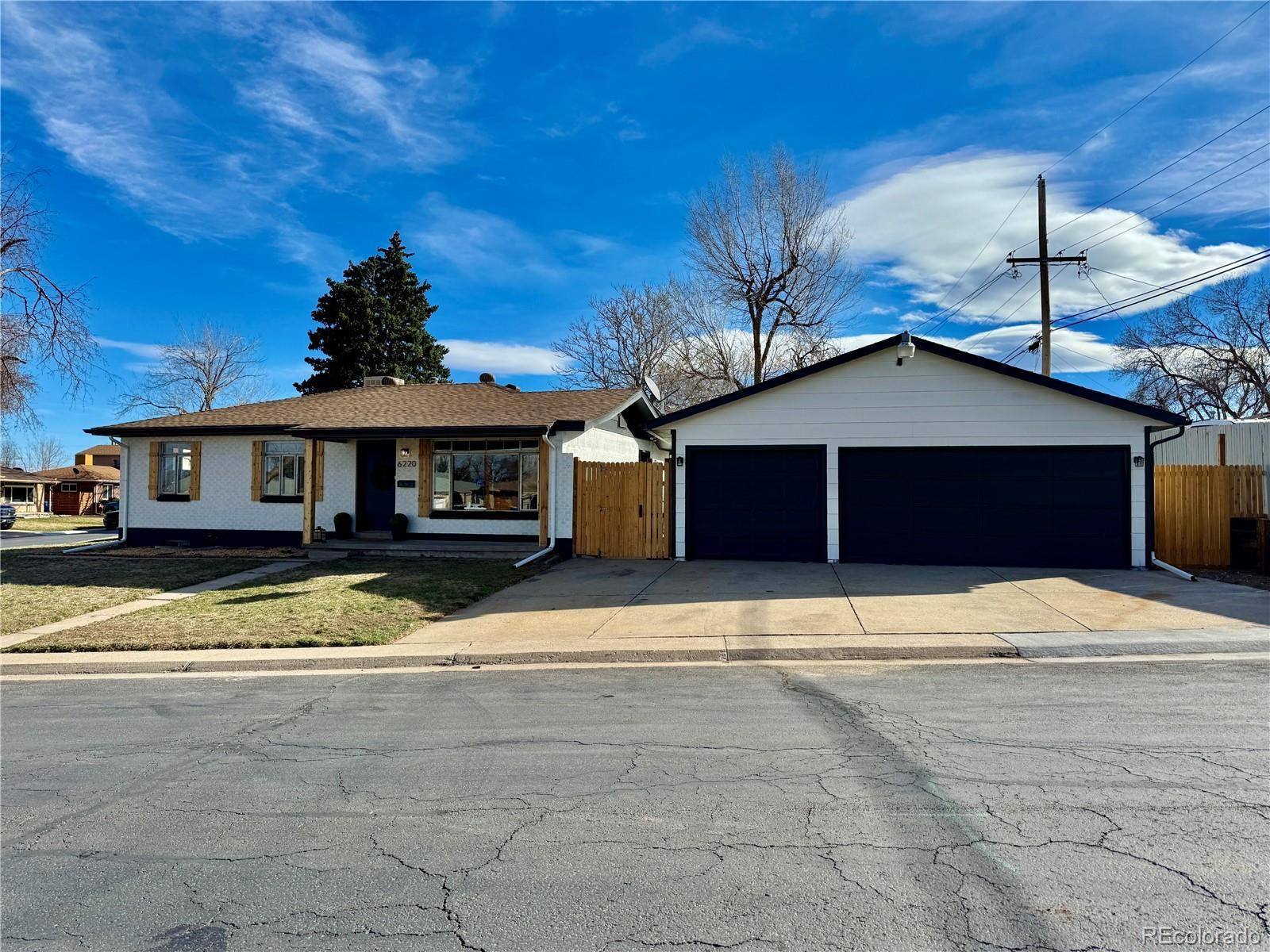 6220 W Arkansas AVE, Lakewood, CO 80232