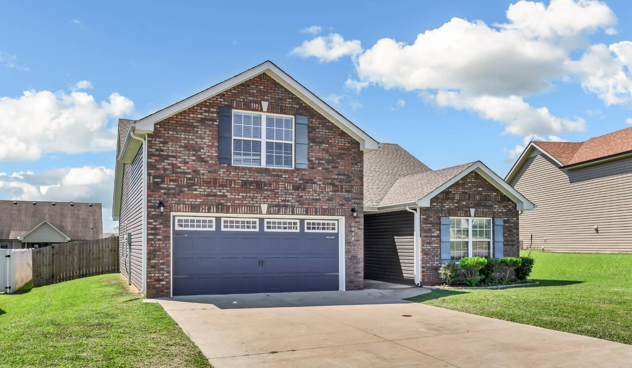 1044 Charles Thomas Dr, Clarksville, TN 37042