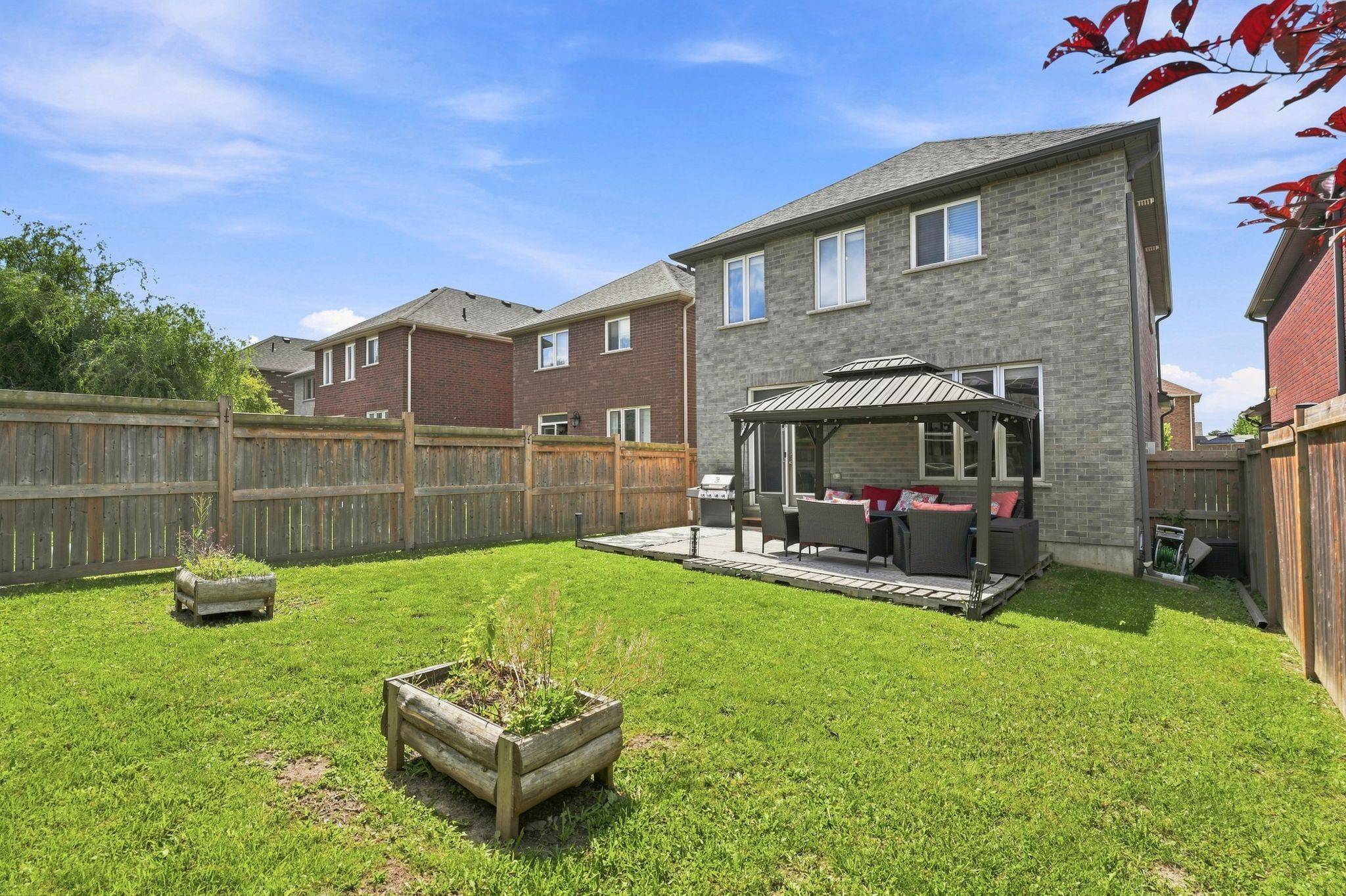 23 Nathan CRES, Barrie, ON L4N 0S5