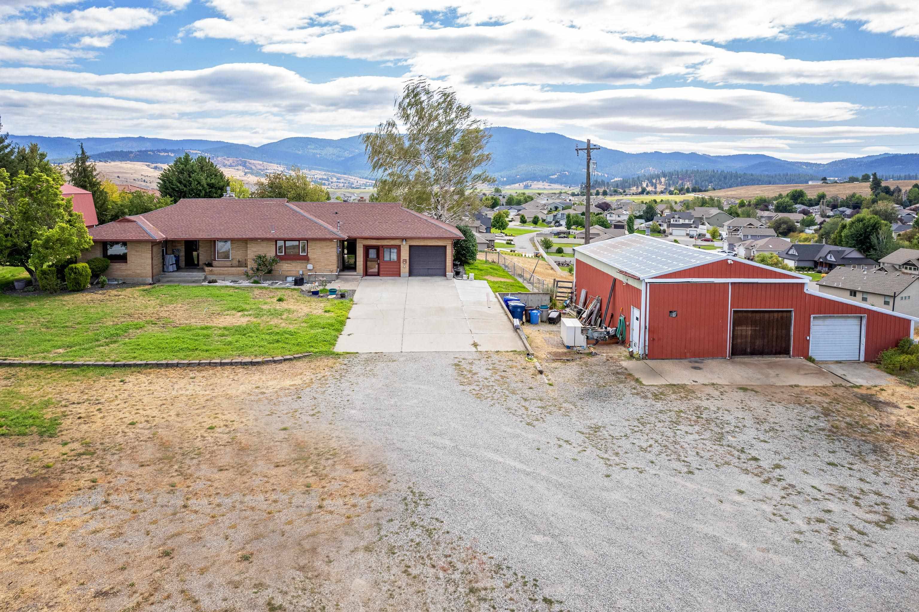 1007 S Barker Rd, Greenacres, WA 99016