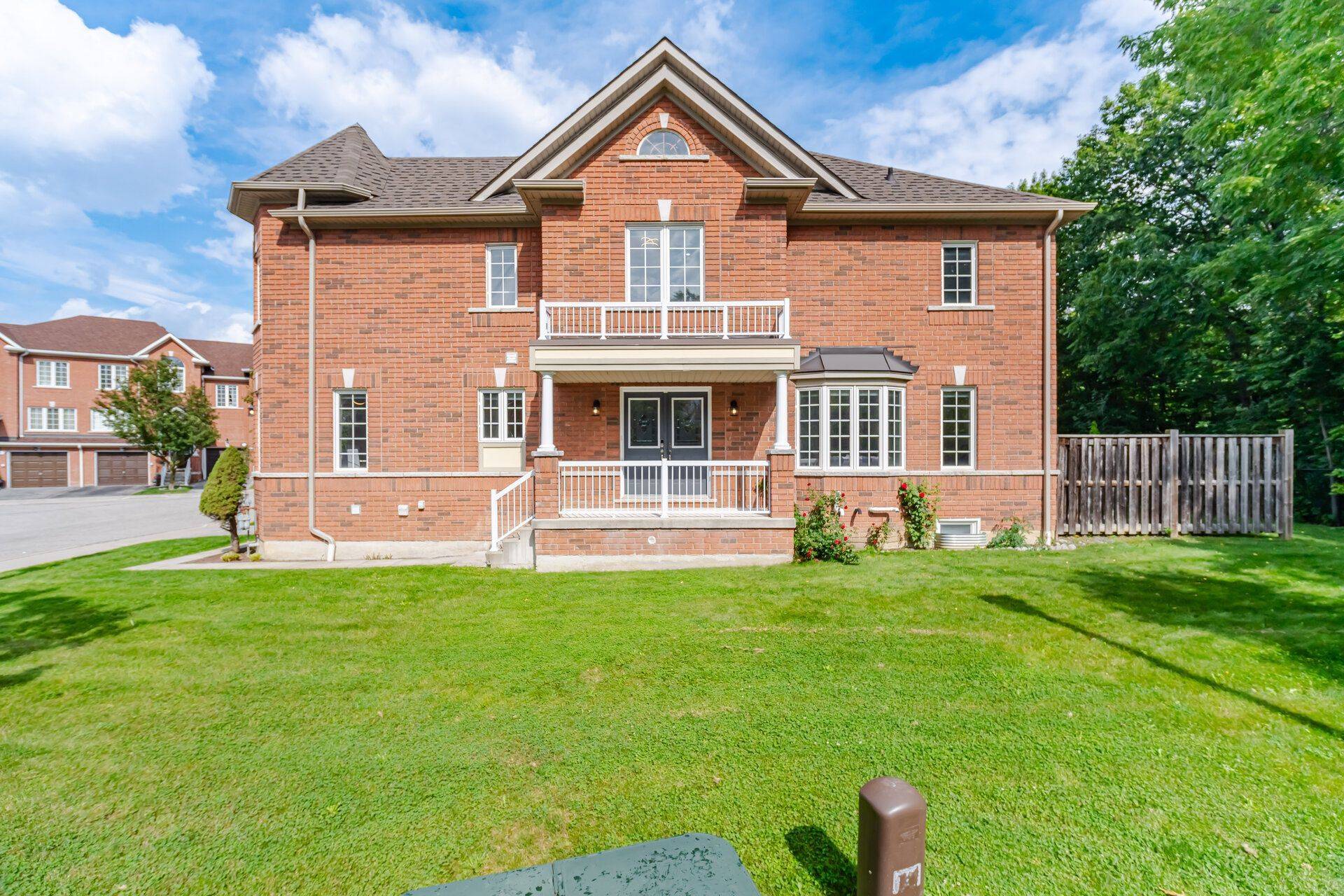 7360 Zinnia PL #124, Mississauga, ON L5W 2A5
