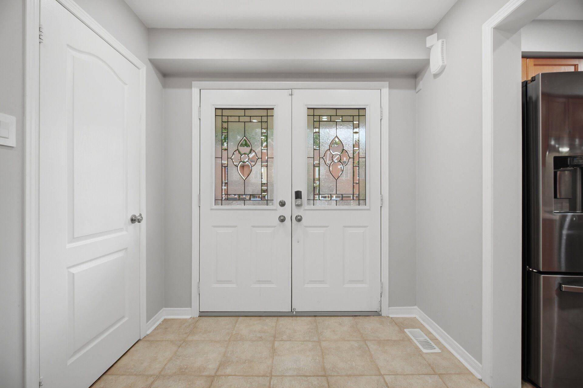7360 Zinnia PL #124, Mississauga, ON L5W 2A5