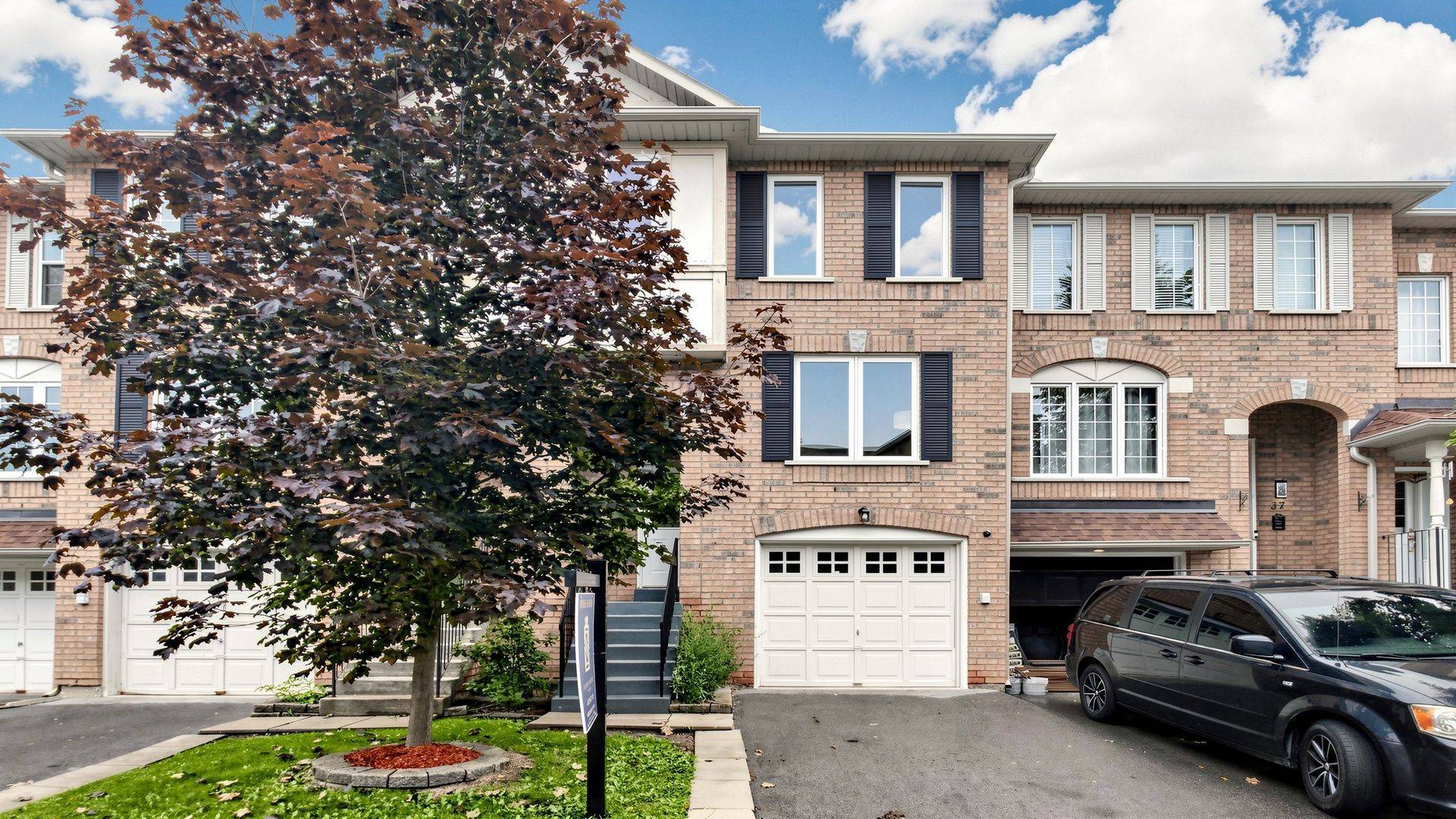 Unit 39, 2 Clay Brick CT, Brampton, ON L6V 4M7