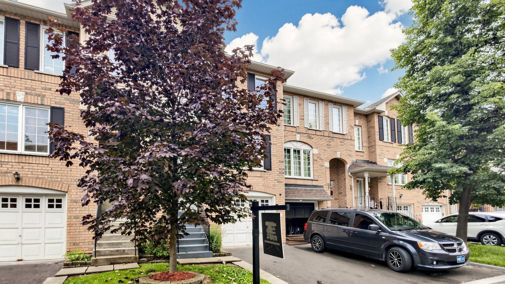 Unit 39, 2 Clay Brick CT, Brampton, ON L6V 4M7