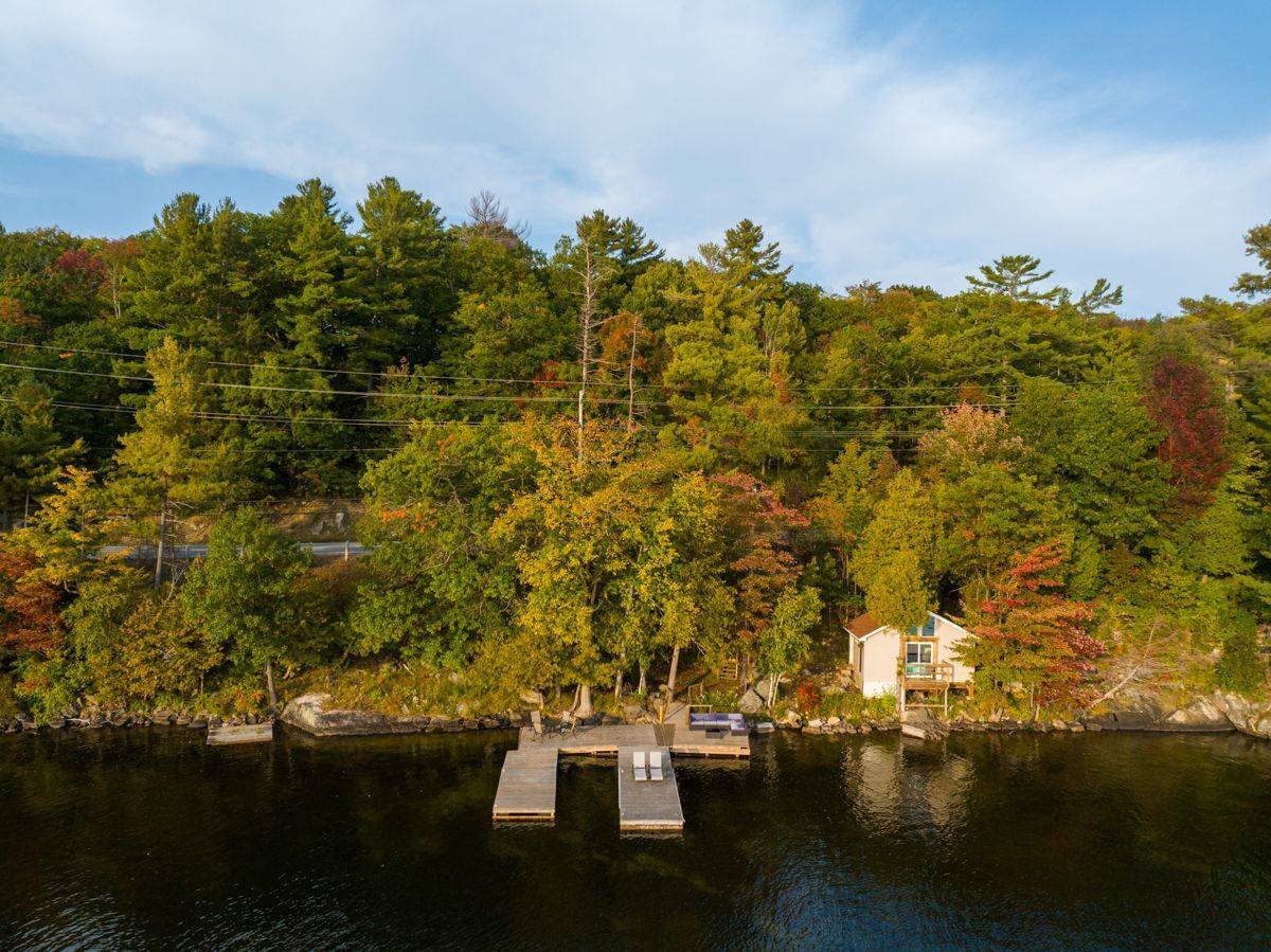 1356 & 1357 Peninsula RD, Muskoka Lakes, ON P0B 1J0