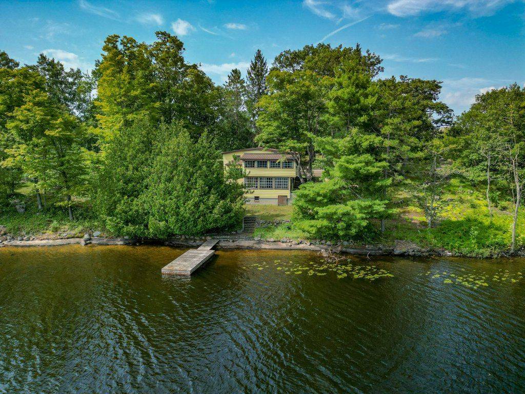29 Kilty Bay RD, Georgian Bay, ON P0C 1H0