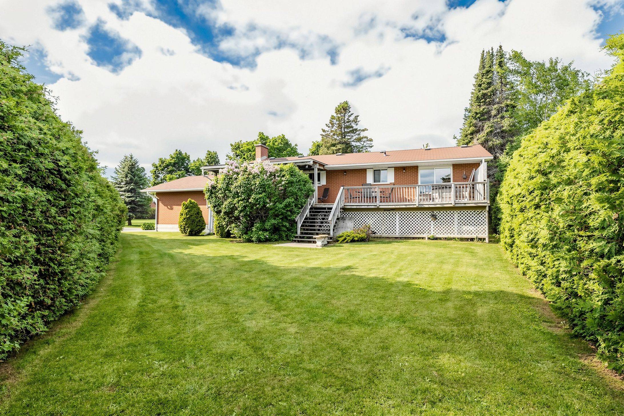 15 Beavers LN, Kawartha Lakes, ON K0M 2T0