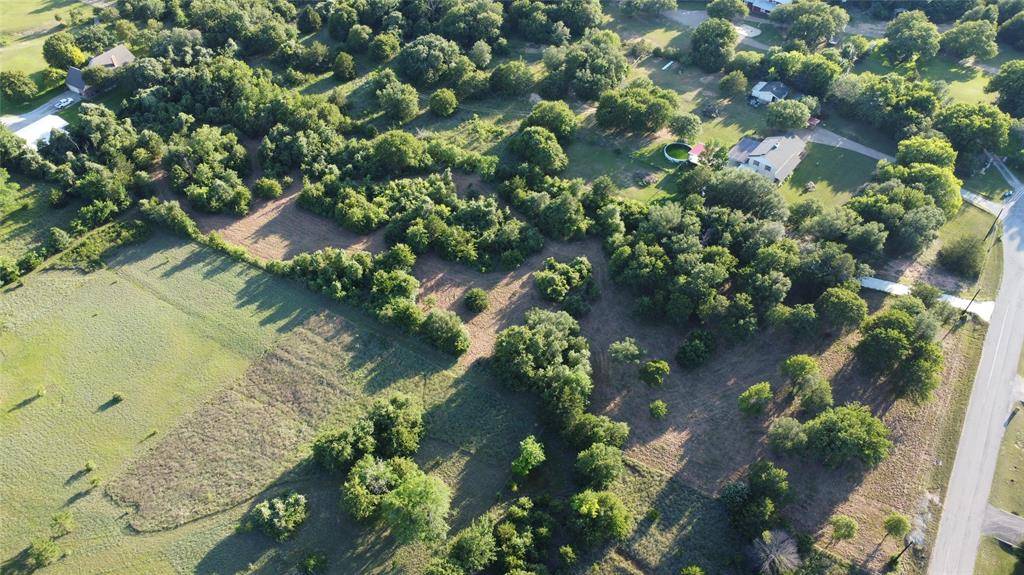 8005 Vista Lago Street, Azle, TX 76020
