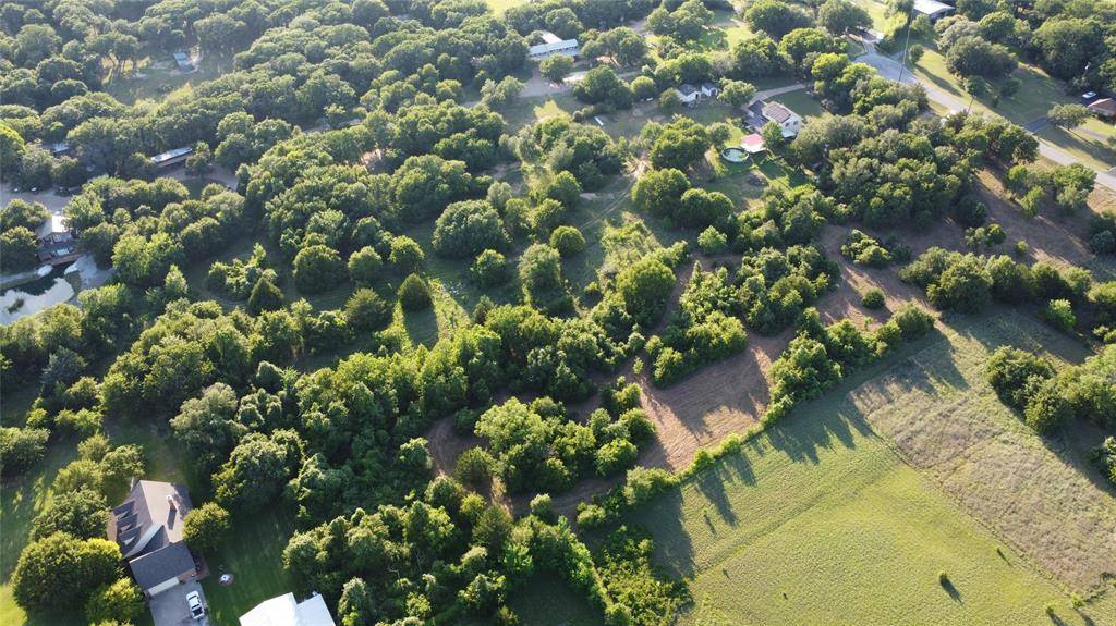 8005 Vista Lago Street, Azle, TX 76020