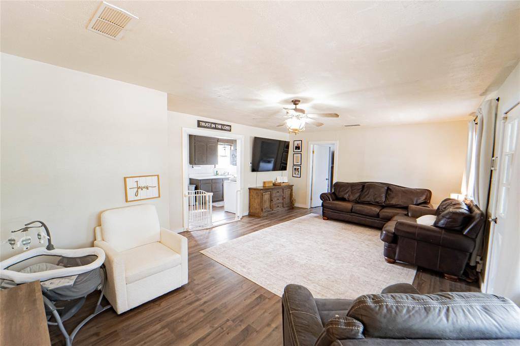 87 Water District Road 214, Breckenridge, TX 76424