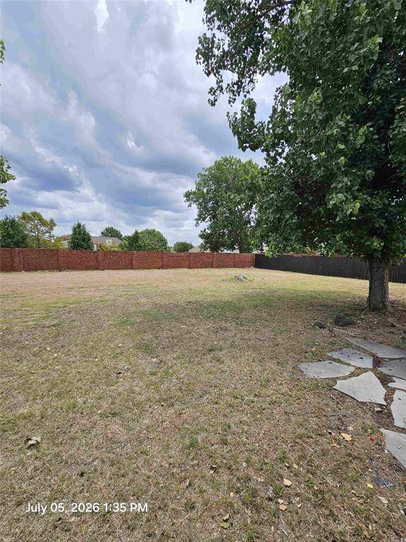 200 Burnett Drive, Lavon, TX 75166