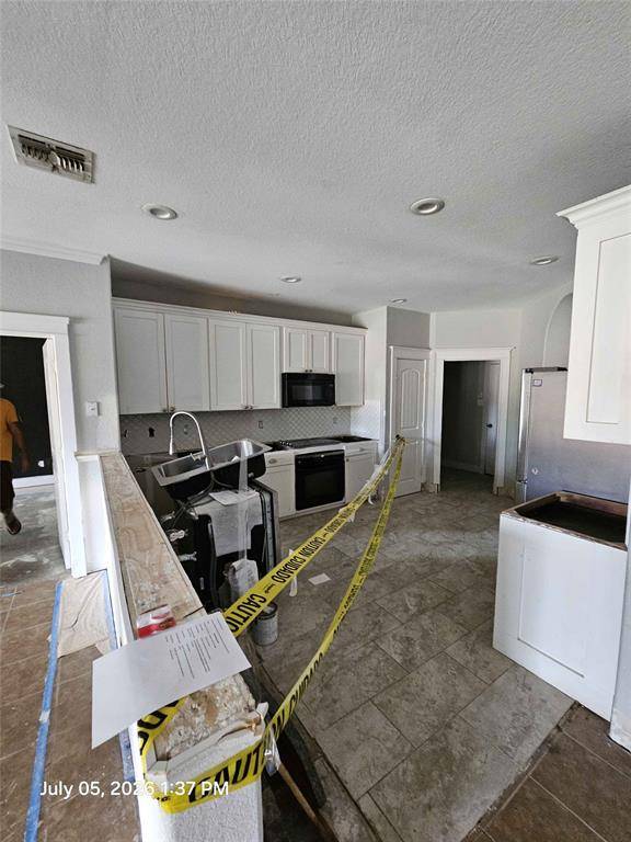 200 Burnett Drive, Lavon, TX 75166
