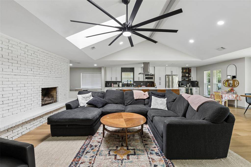 2408 Grandview Drive, Plano, TX 75075