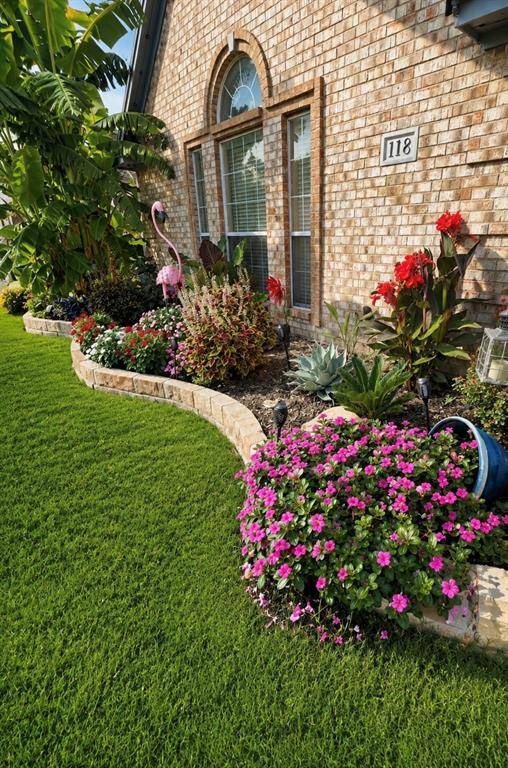 118 Golfers Way, Azle, TX 76020