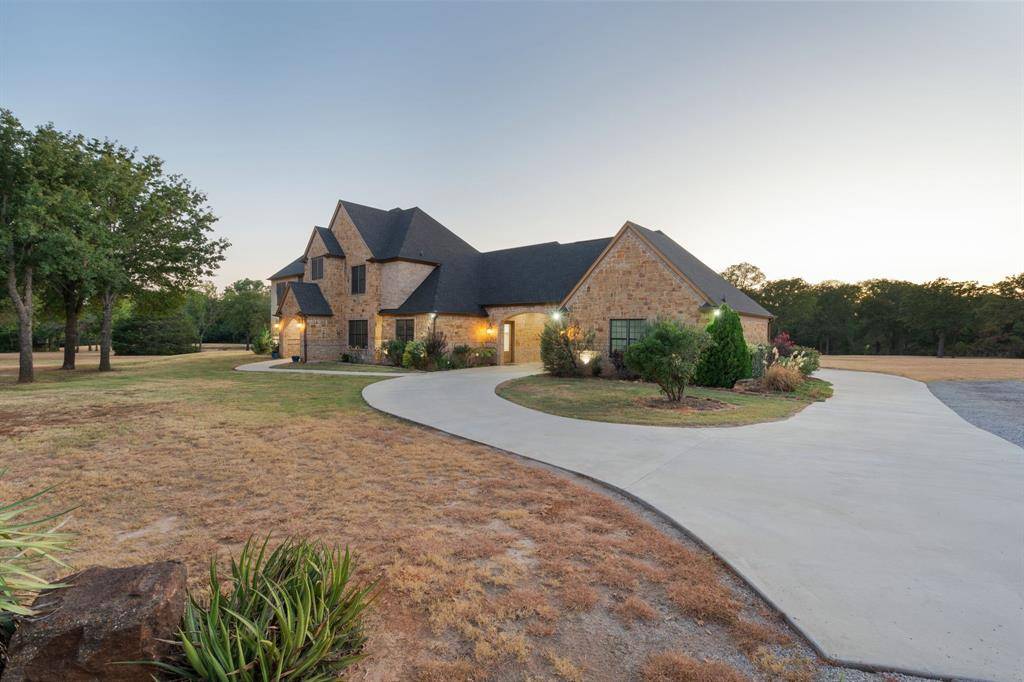 830 County Road 4797, Springtown, TX 76082