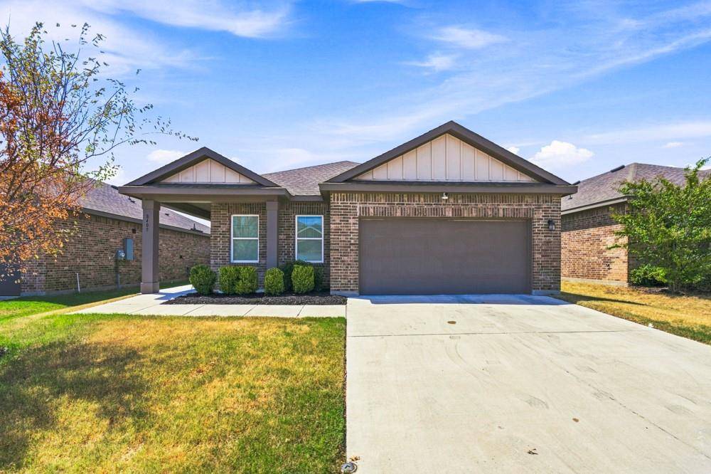 8405 Hawkview Drive, Fort Worth, TX 76179
