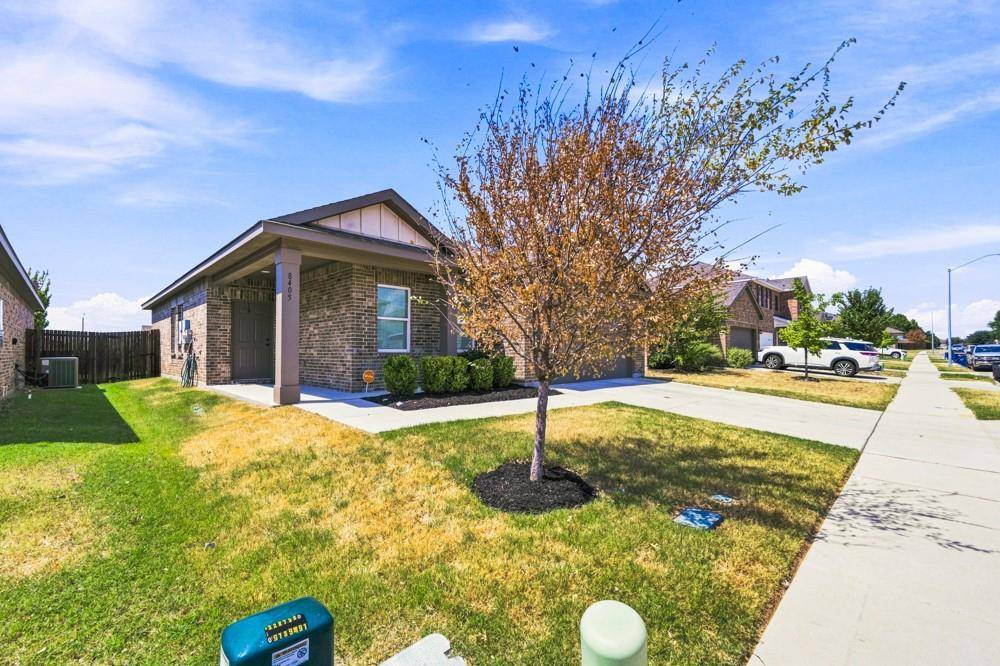 8405 Hawkview Drive, Fort Worth, TX 76179