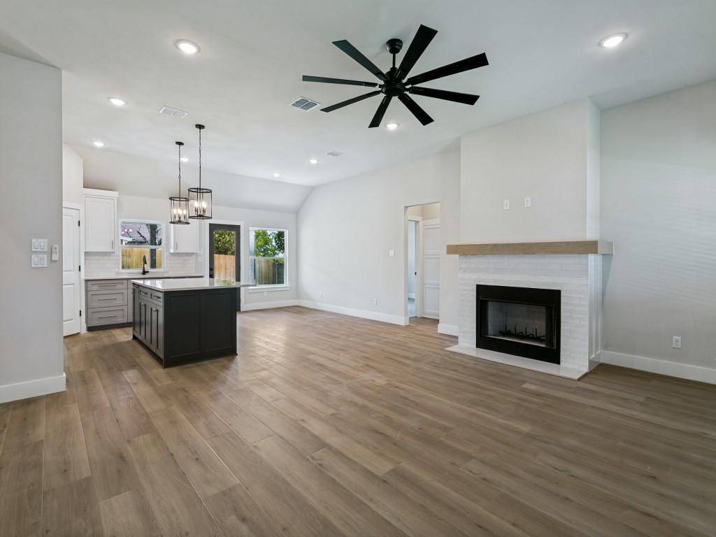 610 N Mill, Weatherford, TX 76086