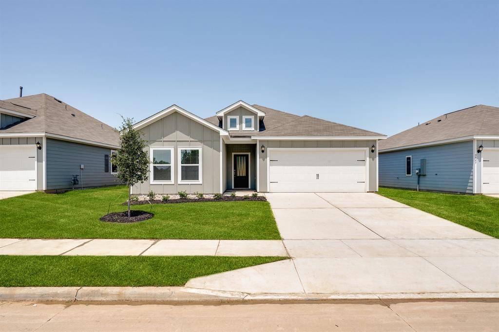 1328 Tilton Drive, Fort Worth, TX 76140