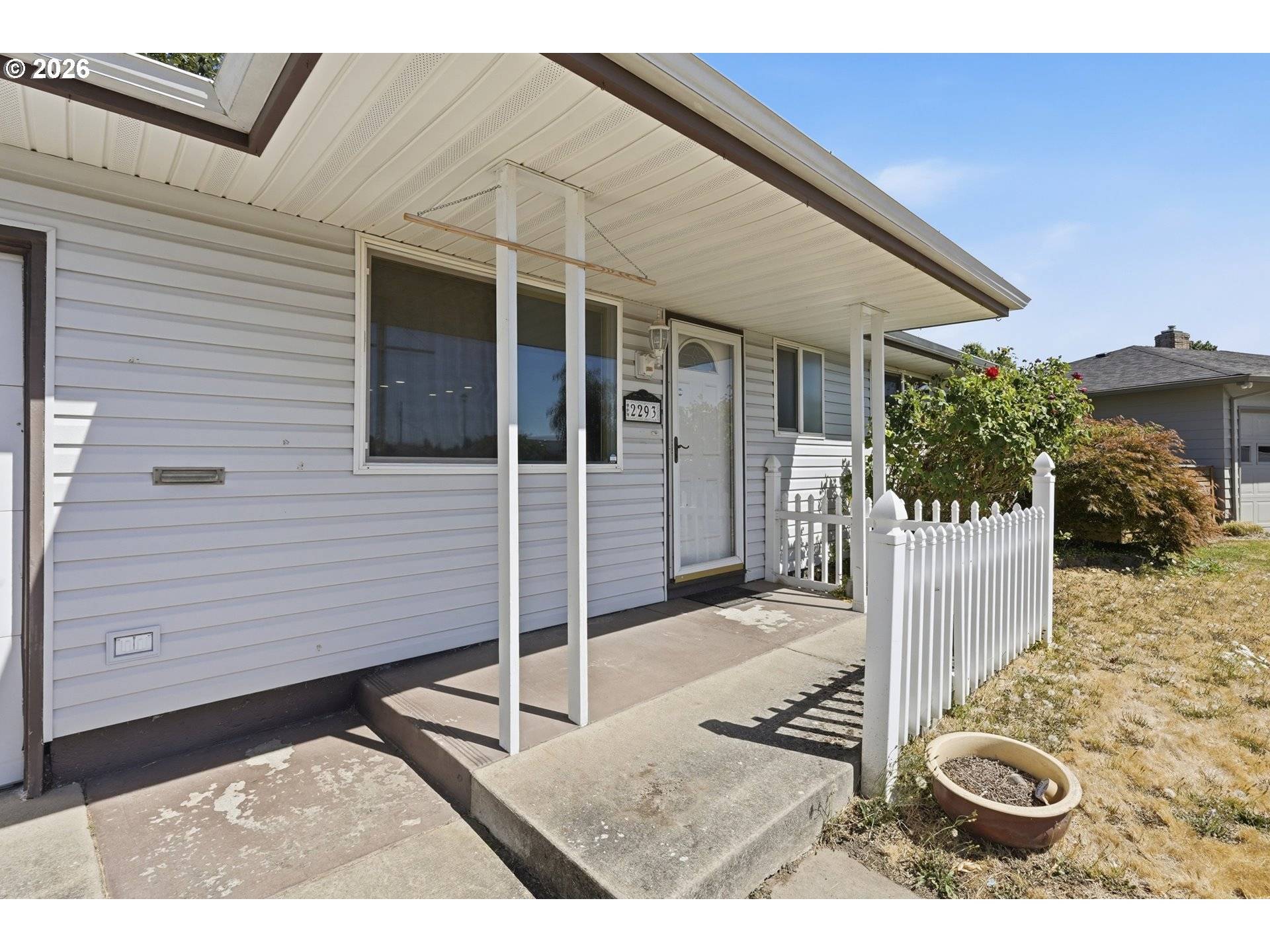 2293 COUNTRY CLUB TER, Woodburn, OR 97071