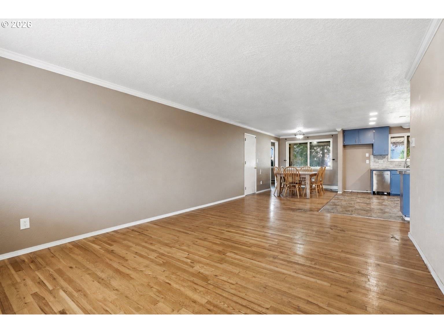 2293 COUNTRY CLUB TER, Woodburn, OR 97071