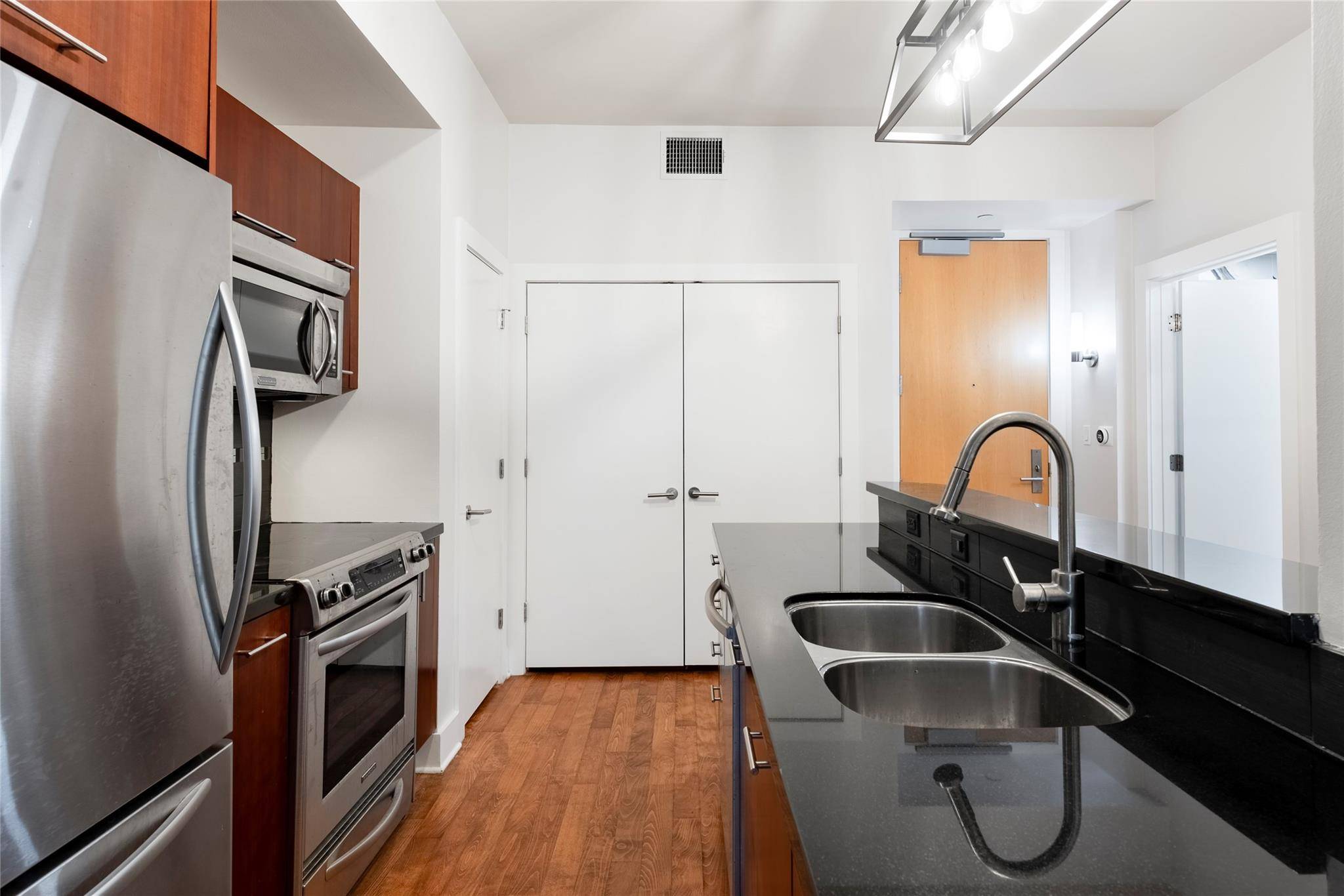 603 Davis ST #708, Austin, TX 78701