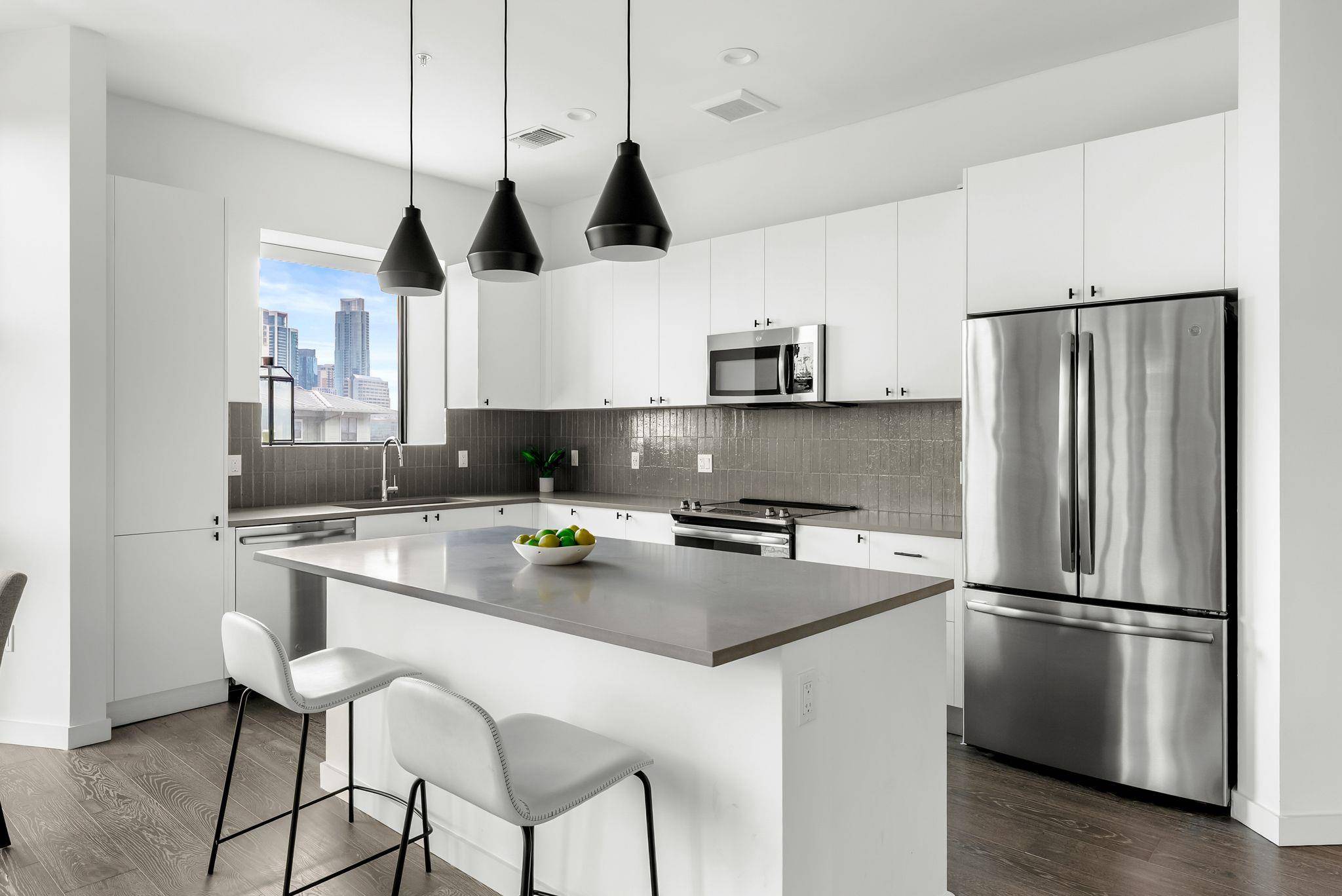 800 Embassy DR #337, Austin, TX 78702