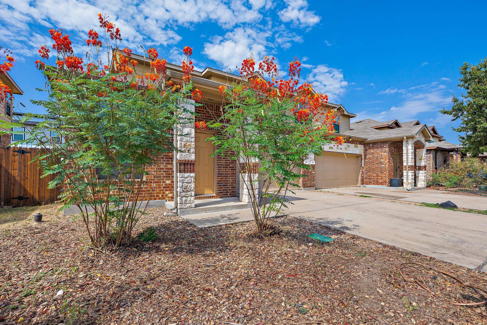 118 Creekside Villa DR, Kyle, TX 78640