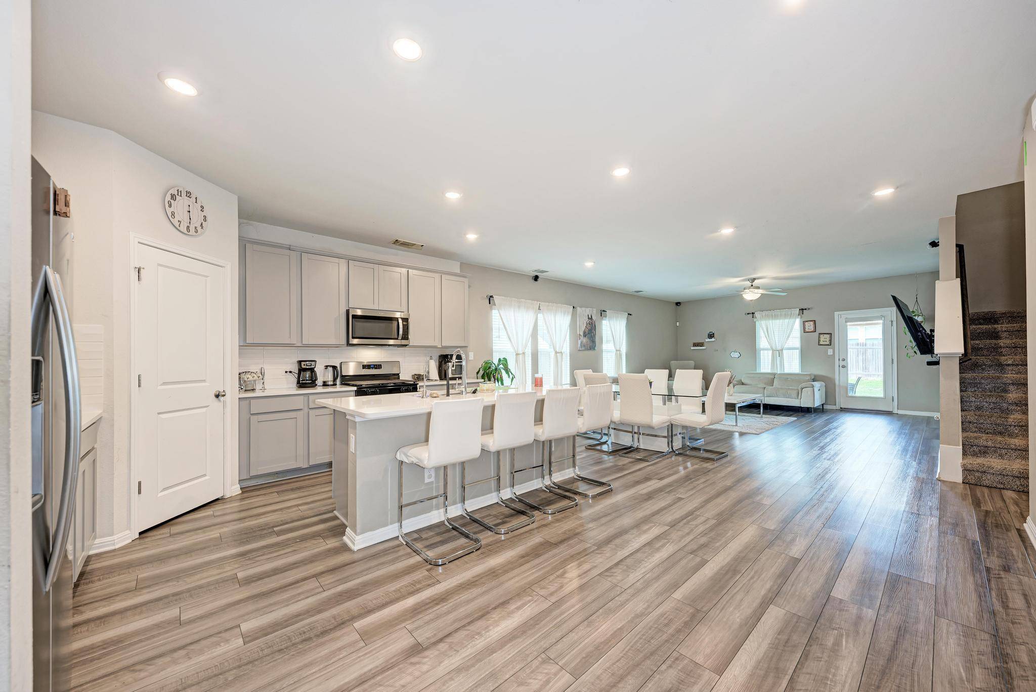 305 Windy Reed RD, Hutto, TX 78634
