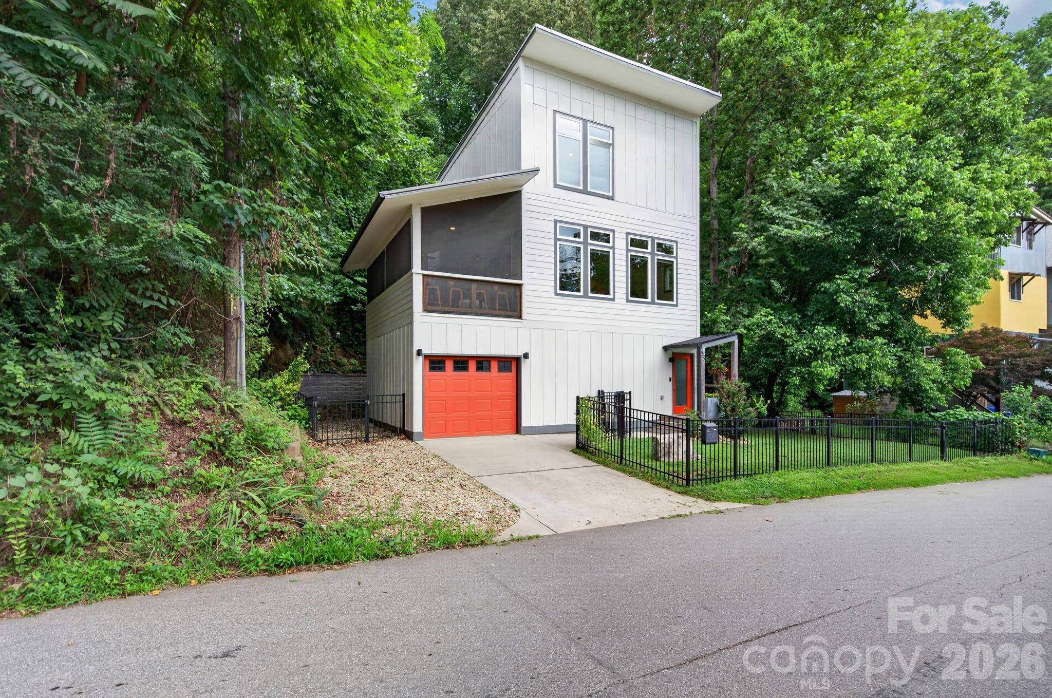 53 Waynesville AVE, Asheville, NC 28806