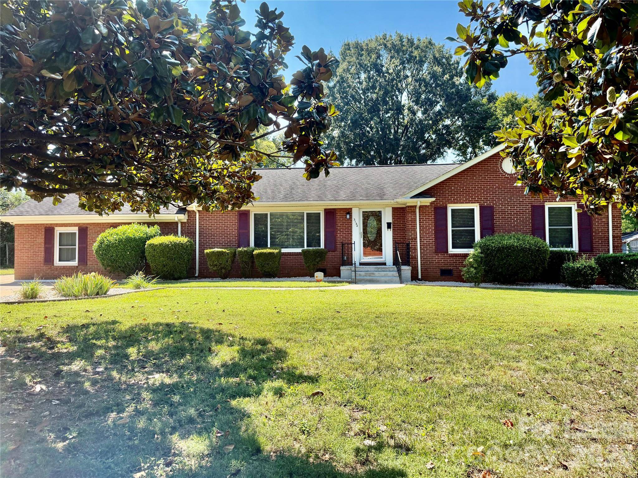 3132 Dawnshire AVE, Charlotte, NC 28216