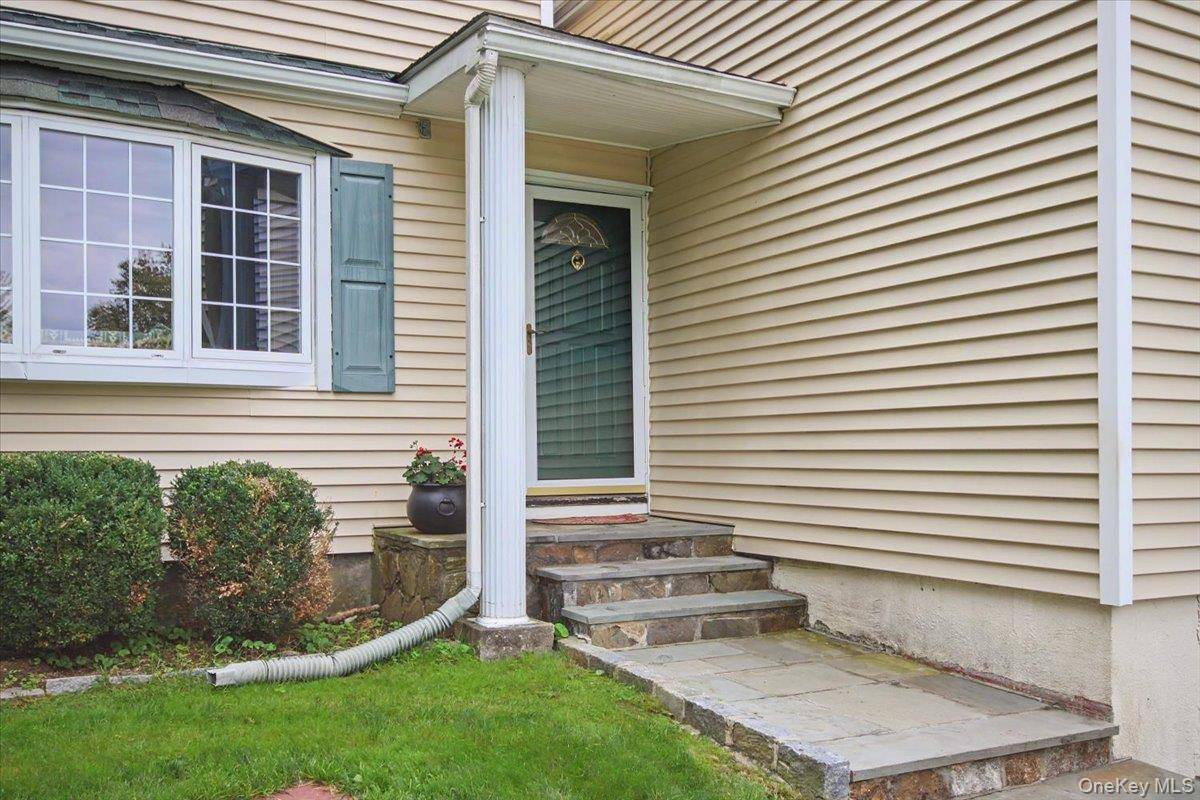 2978 Springhurst CT, Yorktown Heights, NY 10598