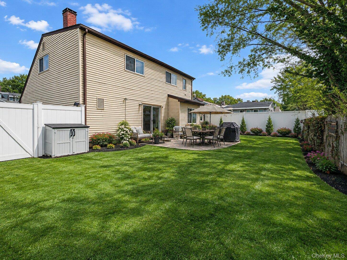 112 Rosemont AVE, Farmingville, NY 11738