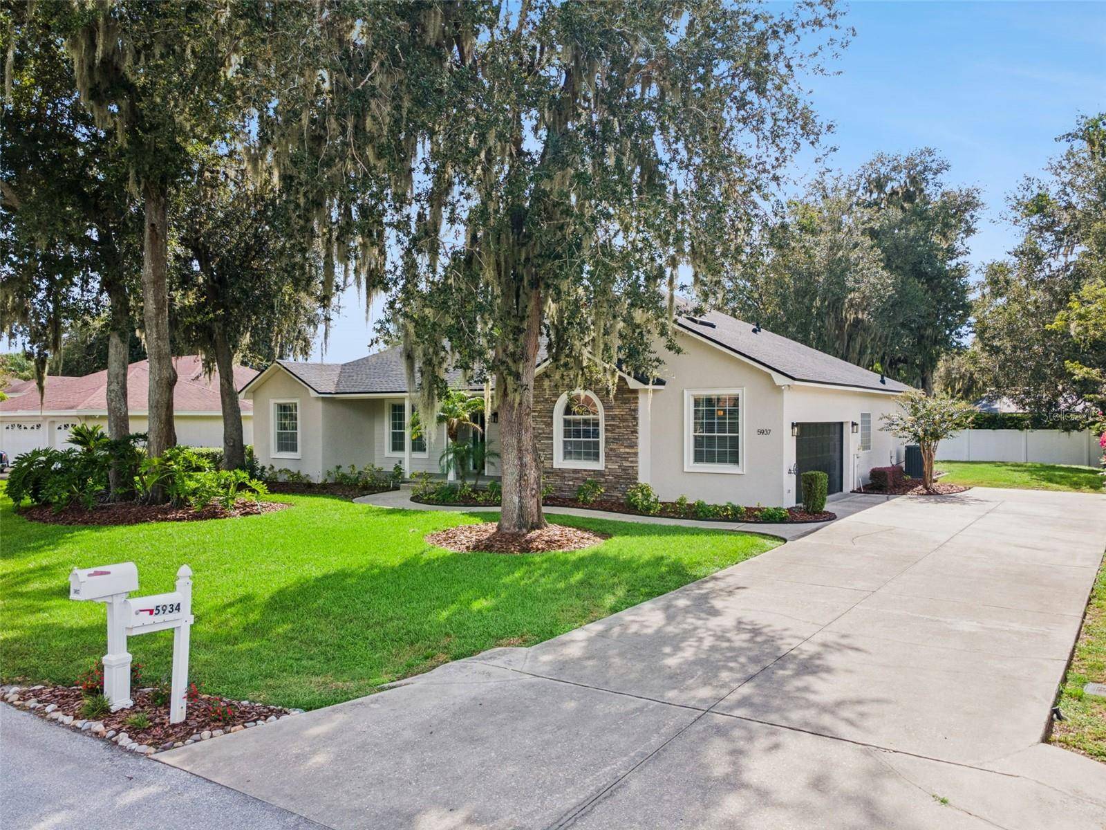 5937 TROPHY LOOP, Lakeland, FL 33811
