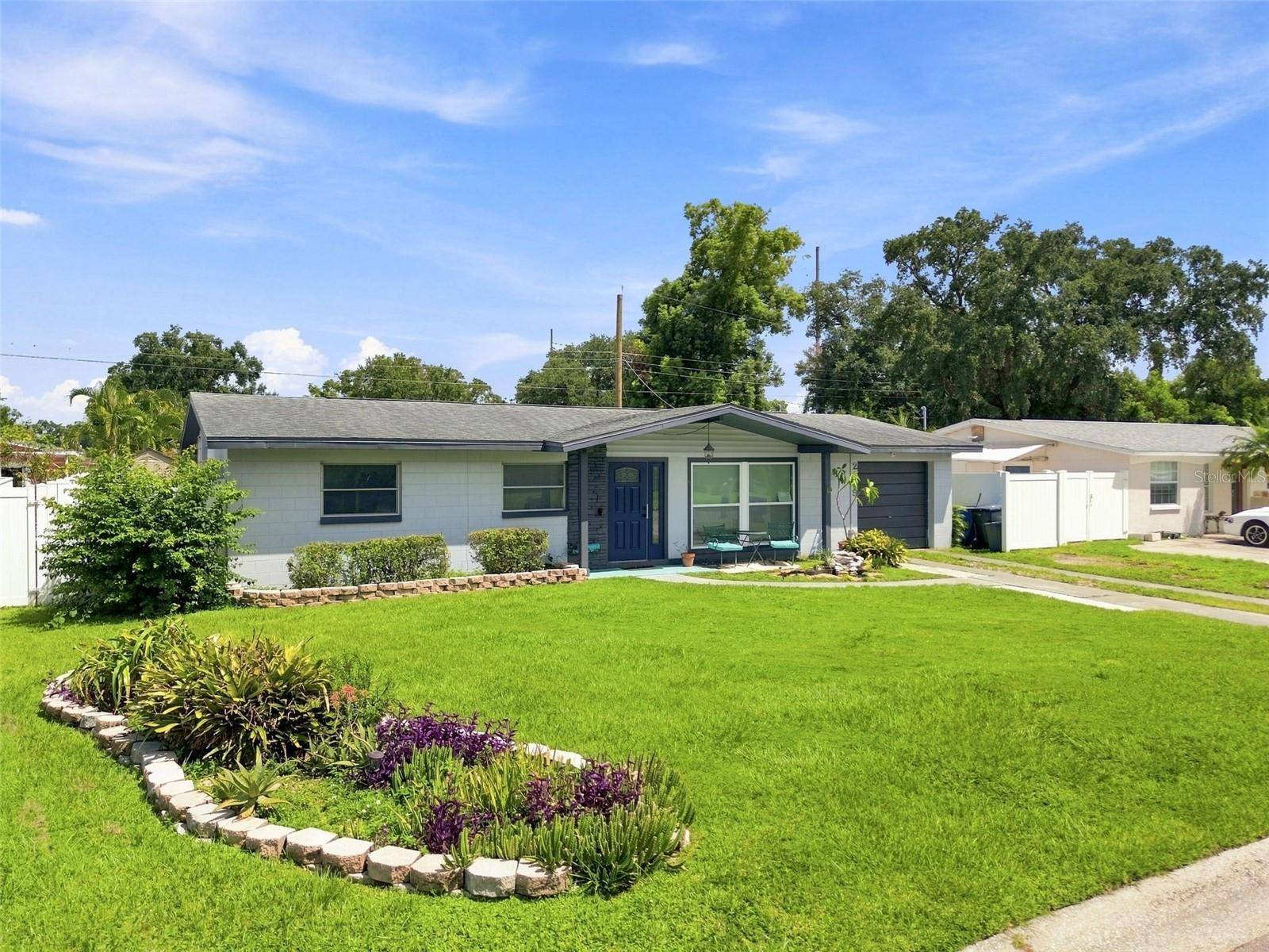 2609 AUBURN AVE W, Tampa, FL 33614