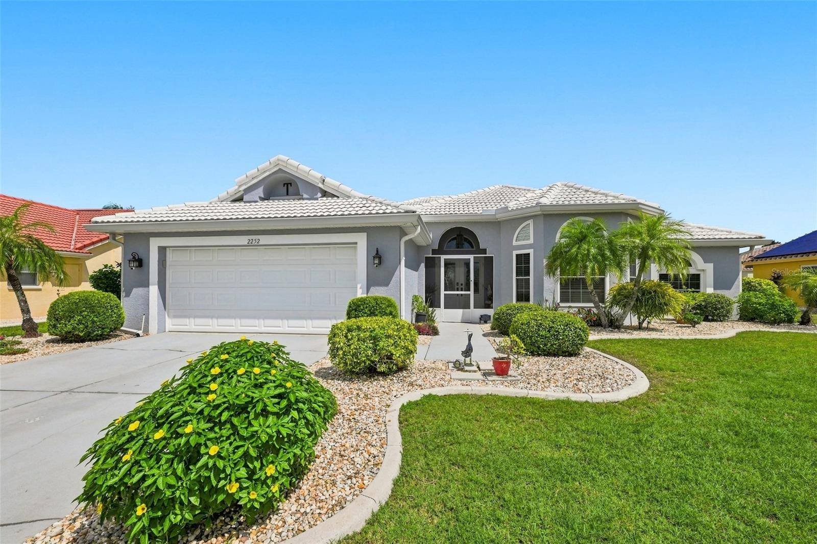 2252 NEW BEDFORD DR, Sun City Center, FL 33573
