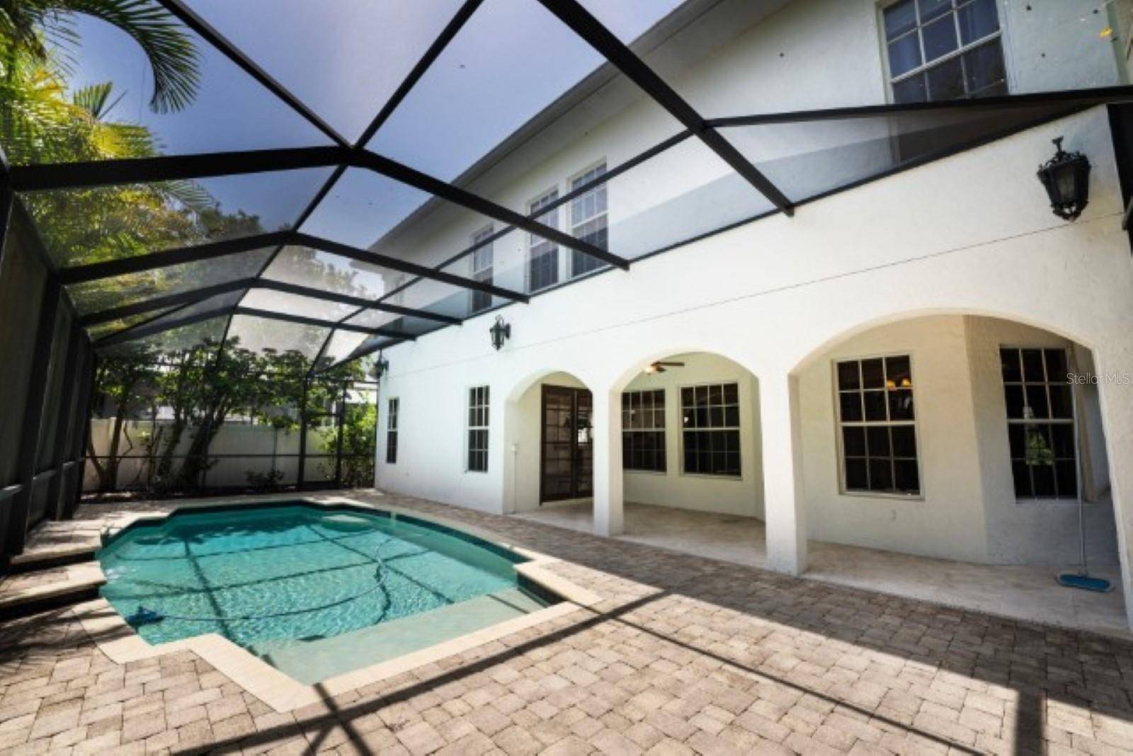 3915 W KENSINGTON AVE, Tampa, FL 33629